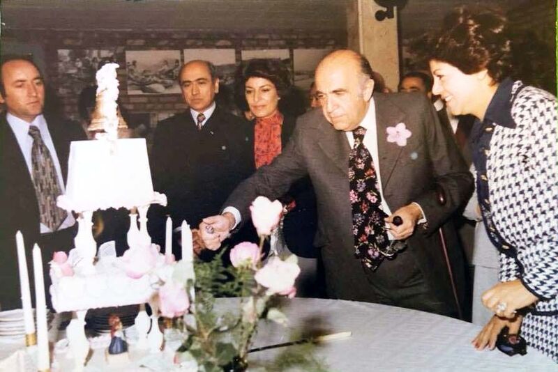 پرونده:HoveydaPrimeMinister5thAnniversaryFarahPahlaviInstitute2535.jpg