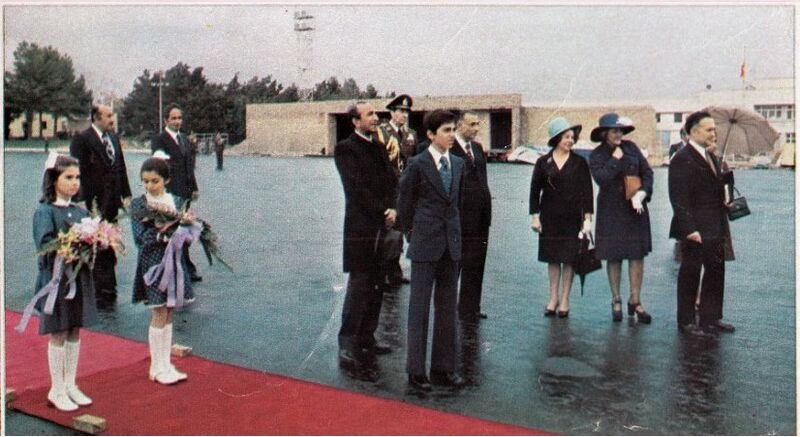 پرونده:PrinceRezaPahlaviMehrabadAirport31Ordibehesh1354d.jpg
