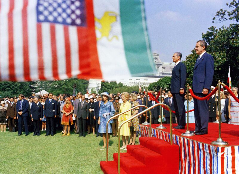 پرونده:ShahanshahAryamehrPresidentNixonWhiteHouseWelcomeAmordad1352.jpg