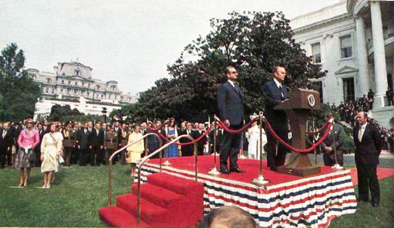 پرونده:ShahanshahAryamehrPresidentFordWhitehouse25Ordibehesht1354a.jpg