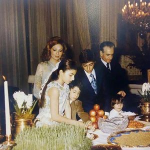 ShahanshahRoyalFamilyNorooz1354.jpg