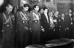 RezaShahBozorgFuneralJaddeh2.jpg