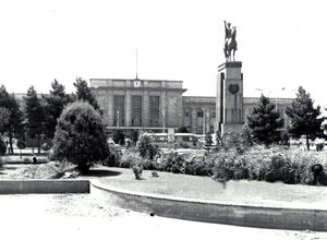 RailwaystationTehran2a.jpg