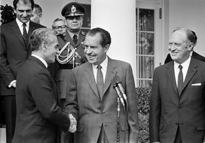 ShahanshahAryamehrWhiteHousePresidentNixonMehr1348h.jpg