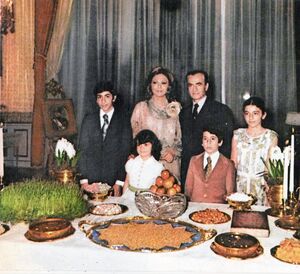 ShahanshahShahbanouNorooz1353.jpg