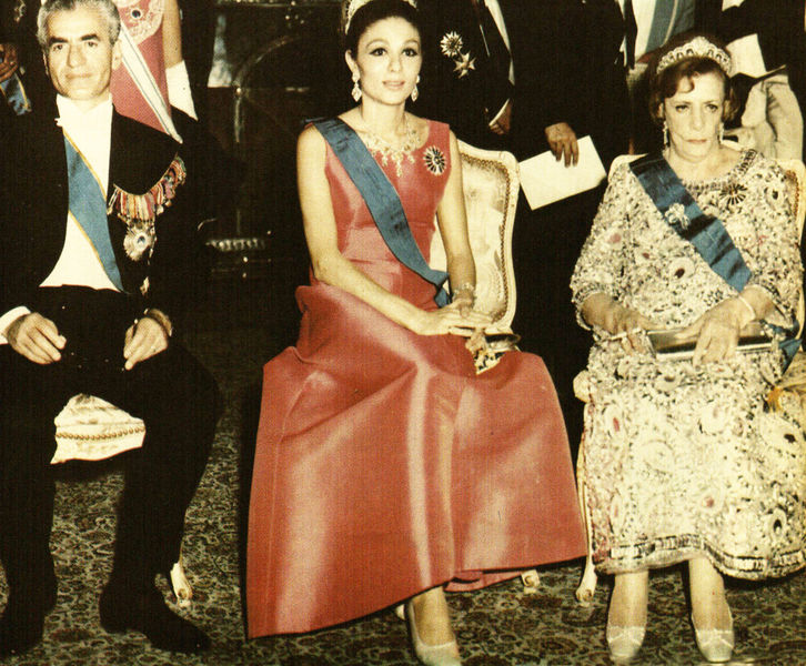 پرونده:CoronationMohammadRezaShahPahlavi11.jpg