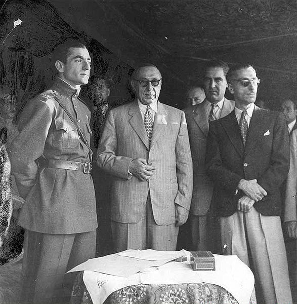 پرونده:Shahanshah VaQavamPM.jpg