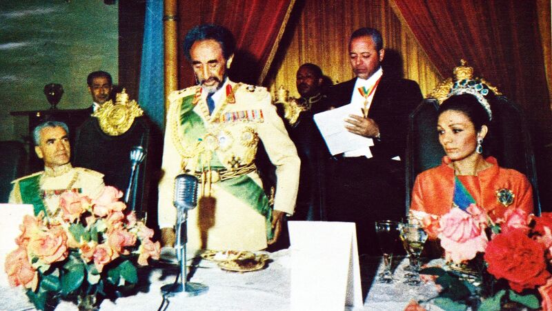 پرونده:ShahanshahAryamehrShahbanouEthiopiaOfficialDinner13Khordad1347a.jpg
