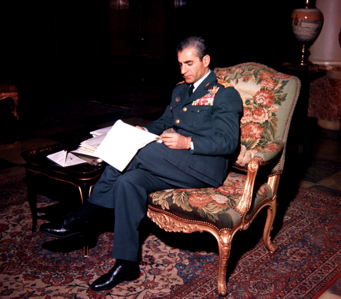 پرونده:HIM portrait 30.png