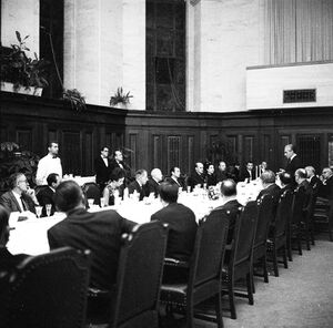 ShahanshahAryamehrMayorMontrealDinner1346d1.jpg