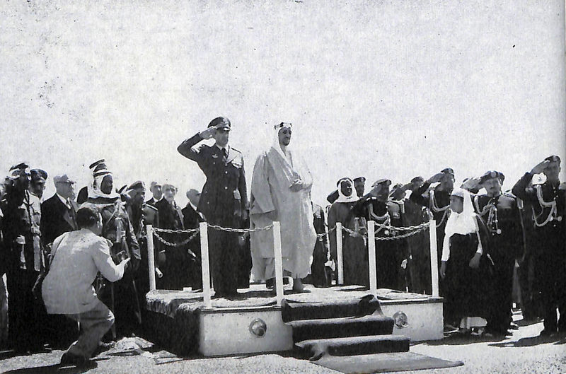 پرونده:Shahanshah va MalekFaisalSaudi1334.jpg