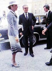 ShahanshahShahbanouReceivedElyséeon21 May1975.jpg