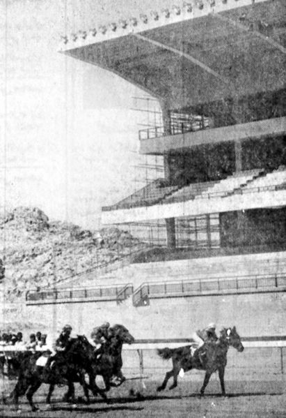 پرونده:HippodromeFarahAbad2537a.jpg