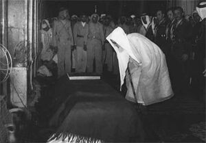 RezaShahBozorgFuneralJaddeh1.jpg