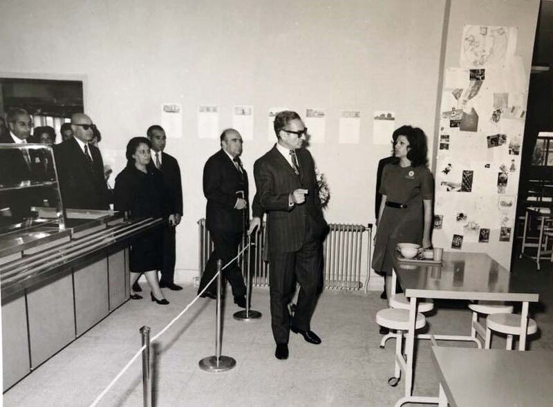 پرونده:ShahanshahFarahPahlaviEducationalInstitute1351f.jpg