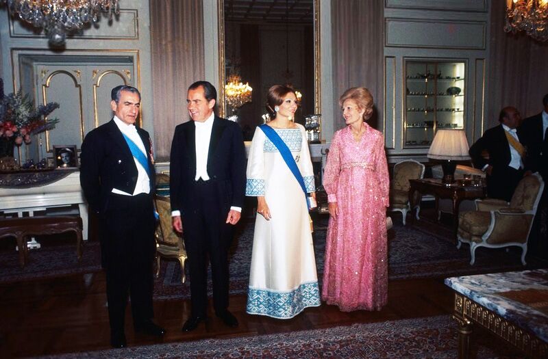 پرونده:ShahanshahShahbanouNixonDinnerSaadabad9Khordad1351a.jpg