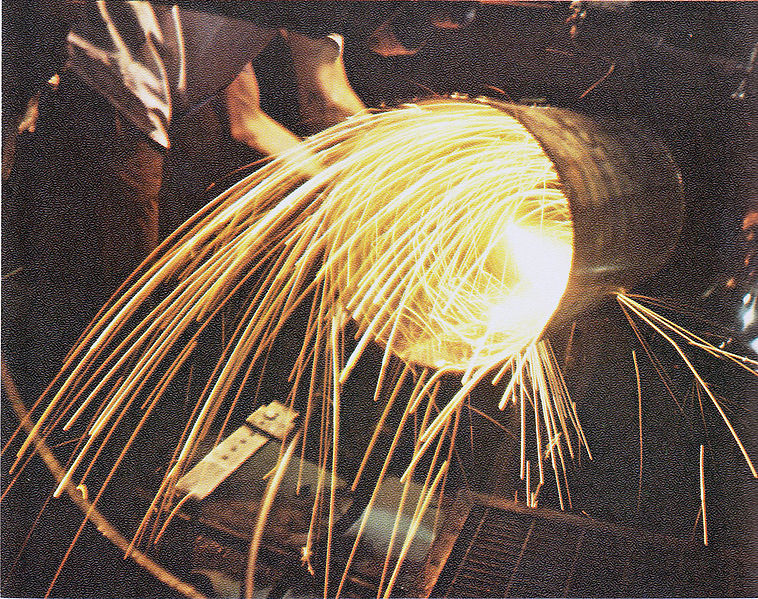 پرونده:Ahwaz pipline factory.jpg