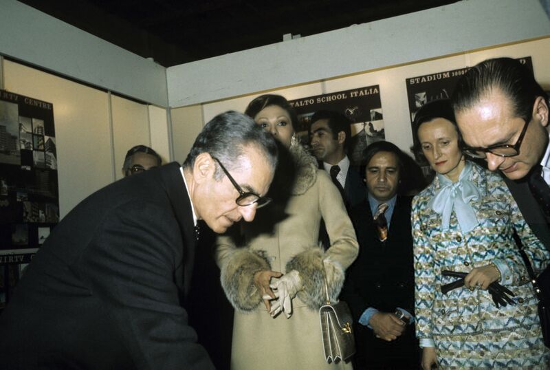 پرونده:ShahanshahAryamehr JacqueChiracDey1353.jpg