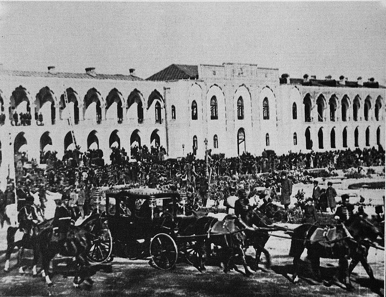 پرونده:RezaShahBozorgCoronation7.jpg