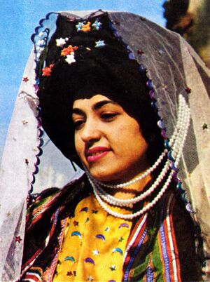 IranianTribesKurdishGirl.jpg