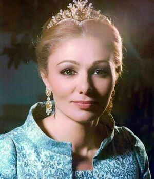 ShahbanouFarahPahlavi151a.jpg