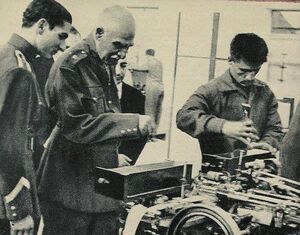 RezaShahBozorg va CrownPrinceFactory5.jpg