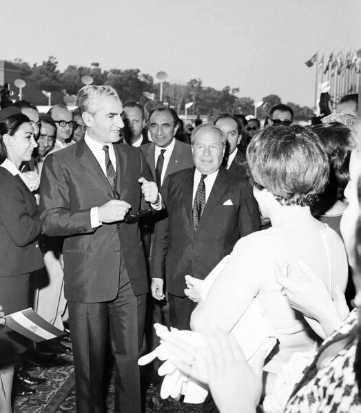 پرونده:ShahanshahAryamehrMontrealExpo1967a.jpg