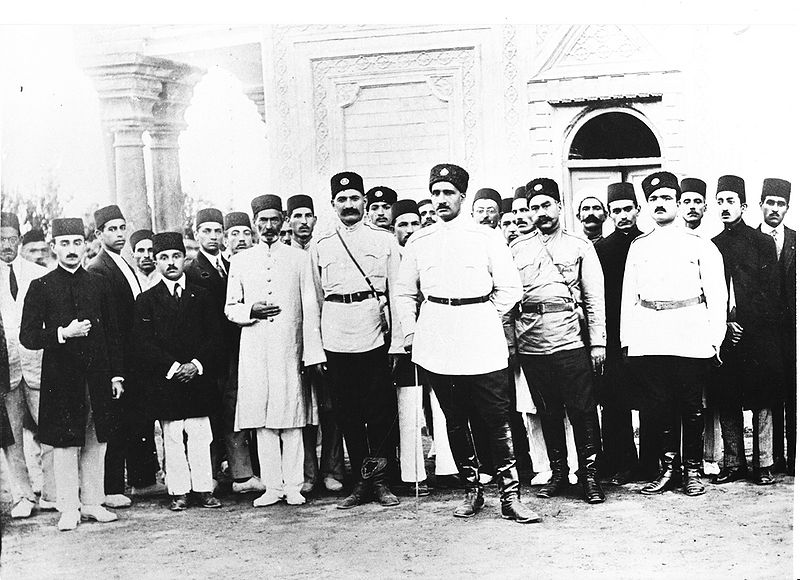 پرونده:RezaKhanWarMinister2.jpg