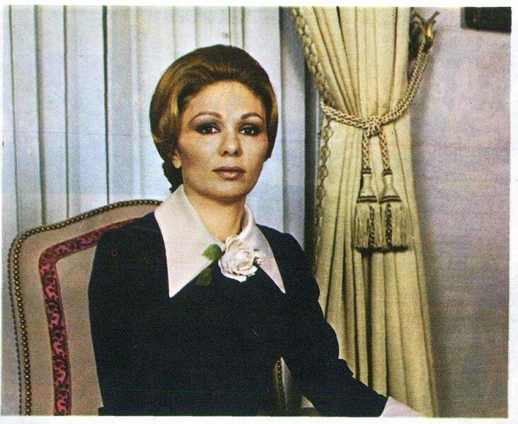پرونده:ShahbanouFarahPahlaviTir2535Shahanshahi.jpg