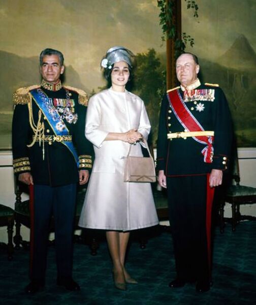 پرونده:ShahanshahAryamehrShahbanouKingOlafOslo1340b.jpg