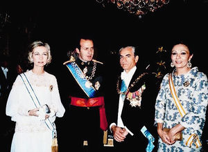 ShahanshahAryamehr va Juancarlos 1978a1.jpg
