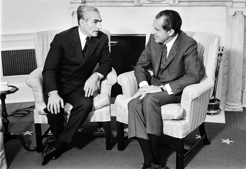پرونده:ShahanshahAryamehrWhiteHousePresidentNixonMehr1348p.jpg
