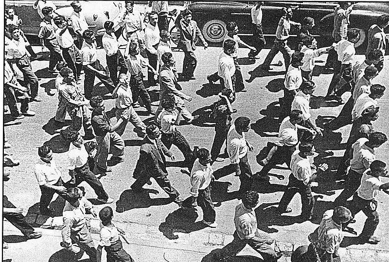 پرونده:RastakhizMellat Iran.jpg