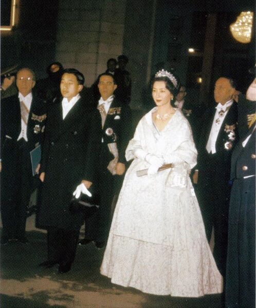 پرونده:PrincessMichiko and CrownPrinceAkihito BashgahAfsaran1339.jpg