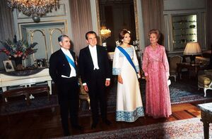 ShahanshahShahbanouNixonDinnerSaadabad9Khordad1351b.jpg