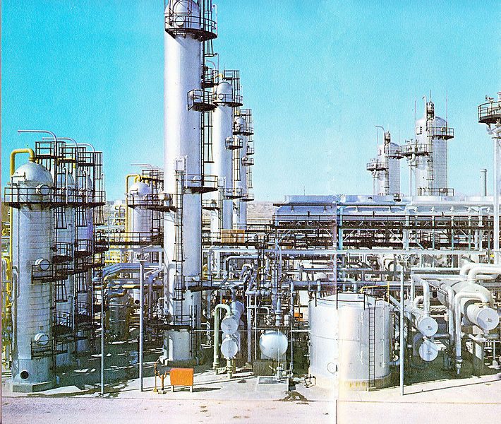 پرونده:Bidboland gas refinery.jpg