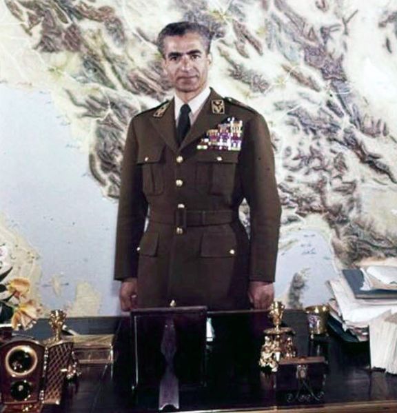 پرونده:ShahanshahAryamehrMohammadRezaPahlavi1340.jpg