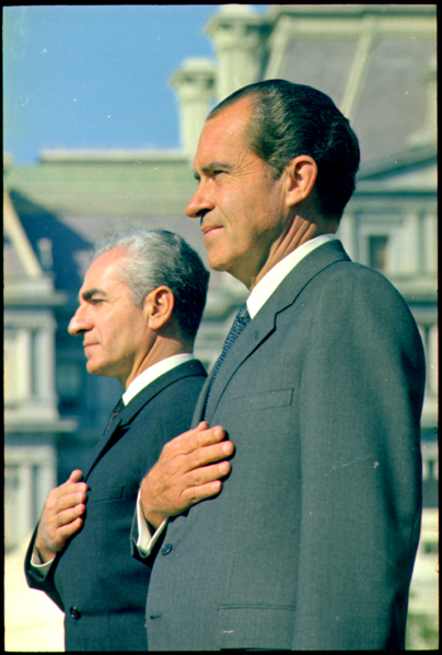 پرونده:HIM & Nixon Washington D.C.png