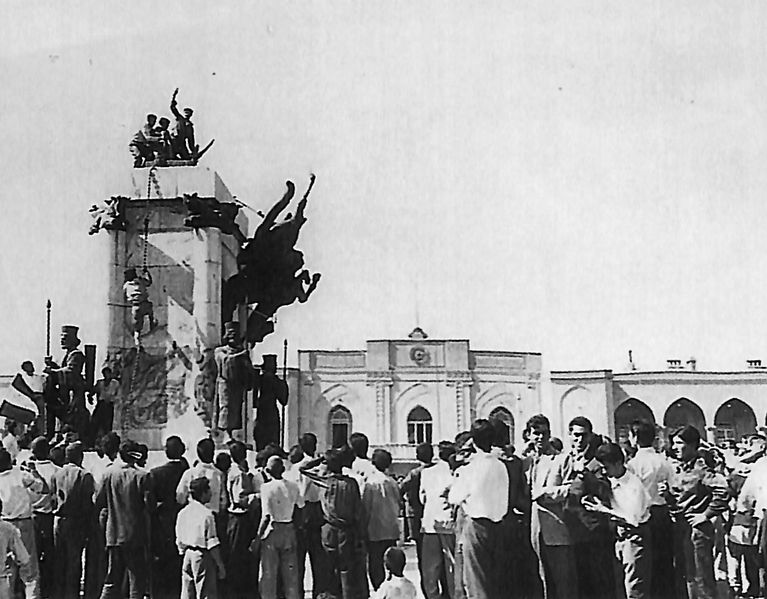 پرونده:MossadeghTudehParty25Amordad1332b.jpg
