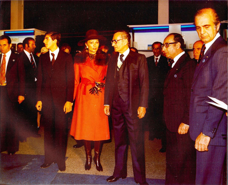 پرونده:Shahanshah ShahbanouPahlaviArchitecturalExhibition2536a.jpg