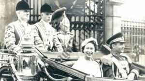 Shahanshah va Queen in London.jpg