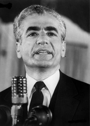 MohammadRezaShahPahlavi1334a.jpg