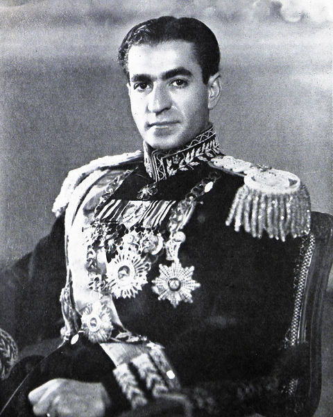 پرونده:ShahanshahMohammadRezaPahlavi1335a.jpg