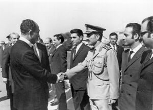 ShahanshahAryamehrPresidentSadat19Mehr1350g1.jpg