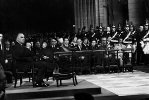 ShahanshahDeGaulleFuneralNotreDame1349b3.jpg
